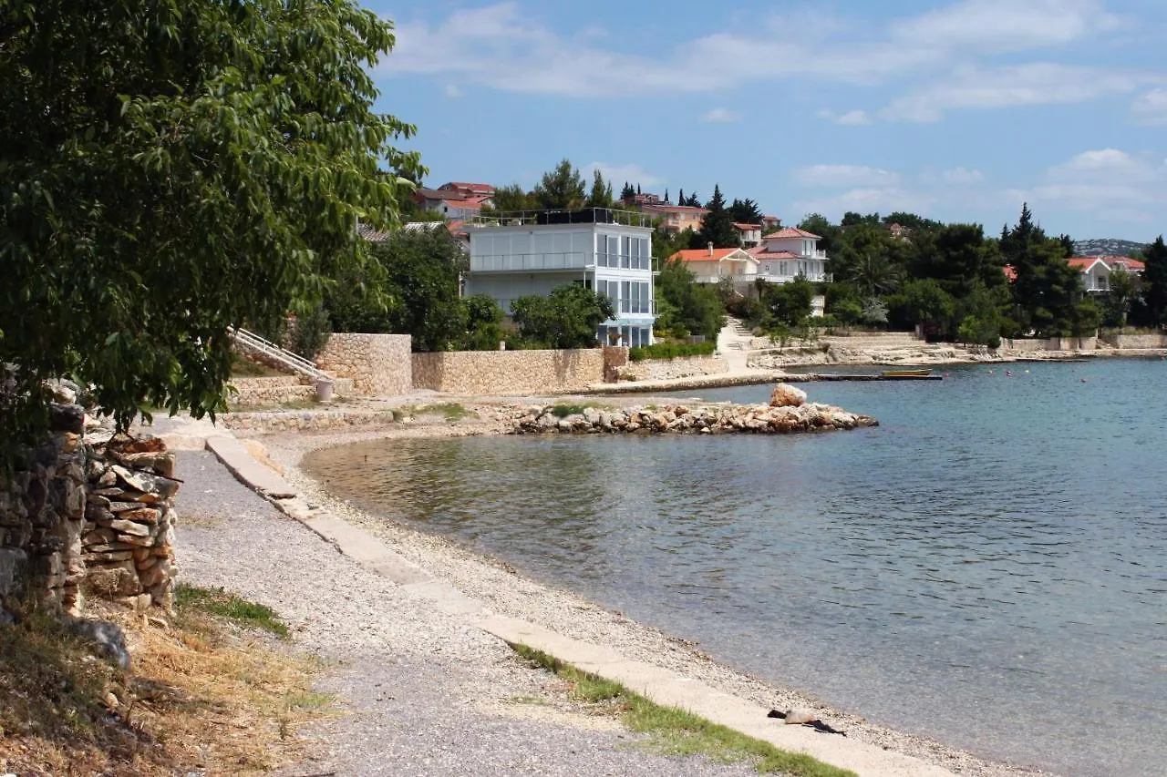 Apartments By The Sea Maslenica, Novigrad - 21903 Jasenice